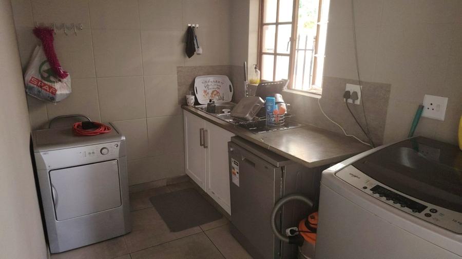 4 Bedroom Property for Sale in La Hoff North West